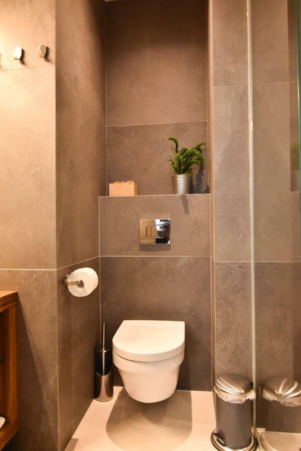 Karlo Main Square Apartments 1 자그레브 외부 사진